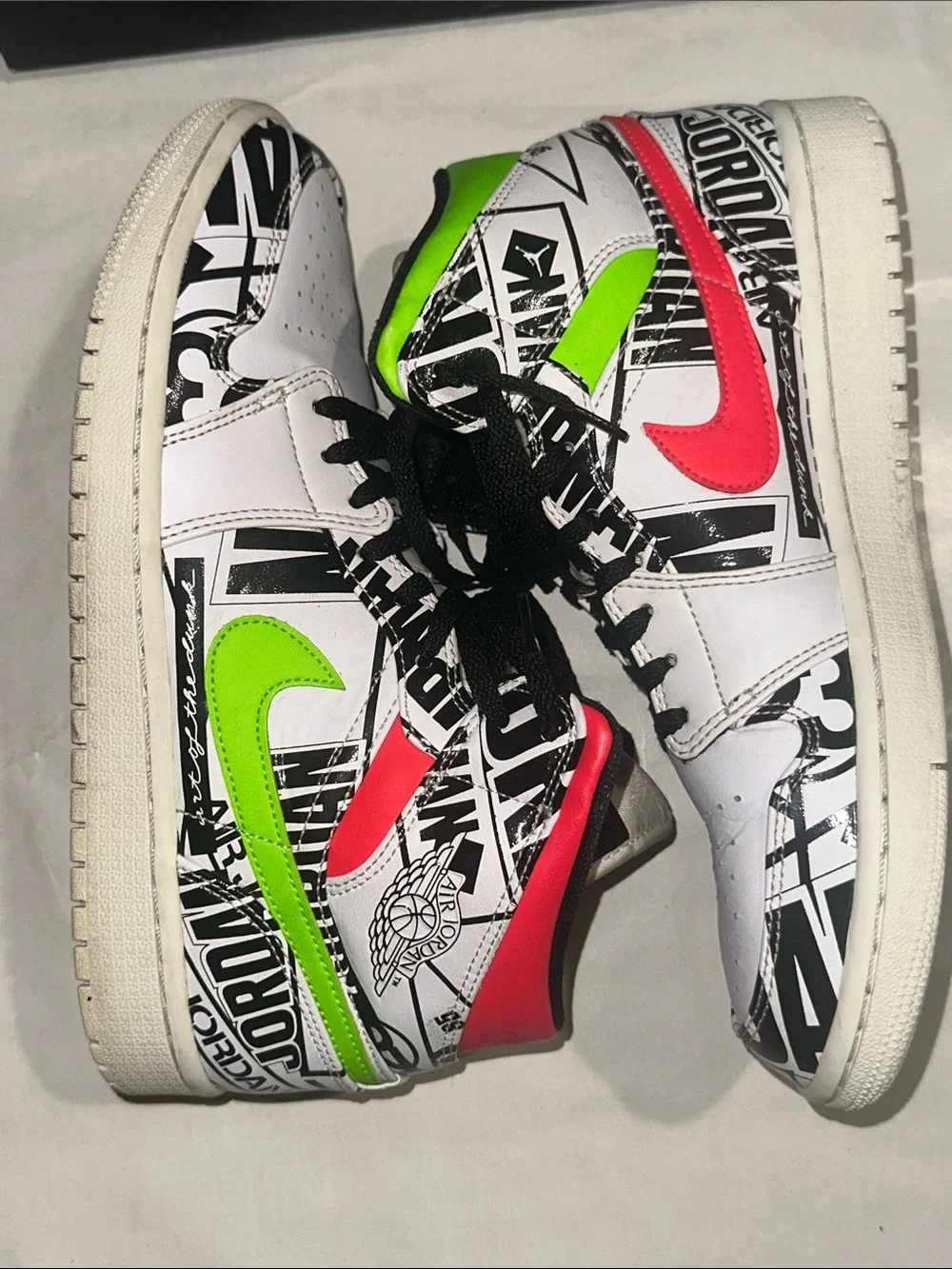 Nike graphics print